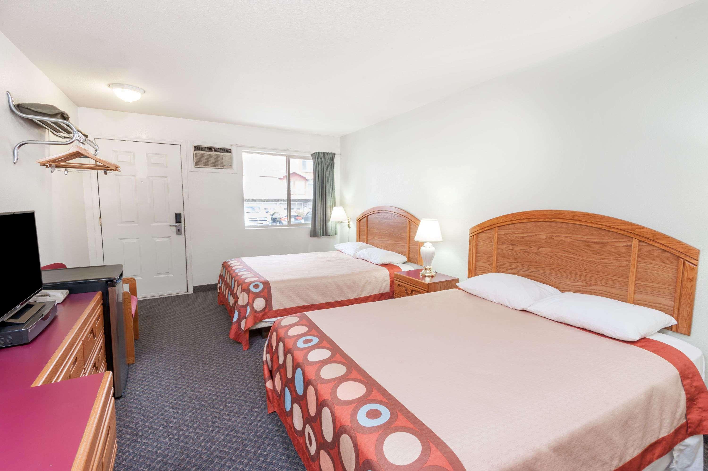 Hotel Super 8 By Wyndham Sicamous