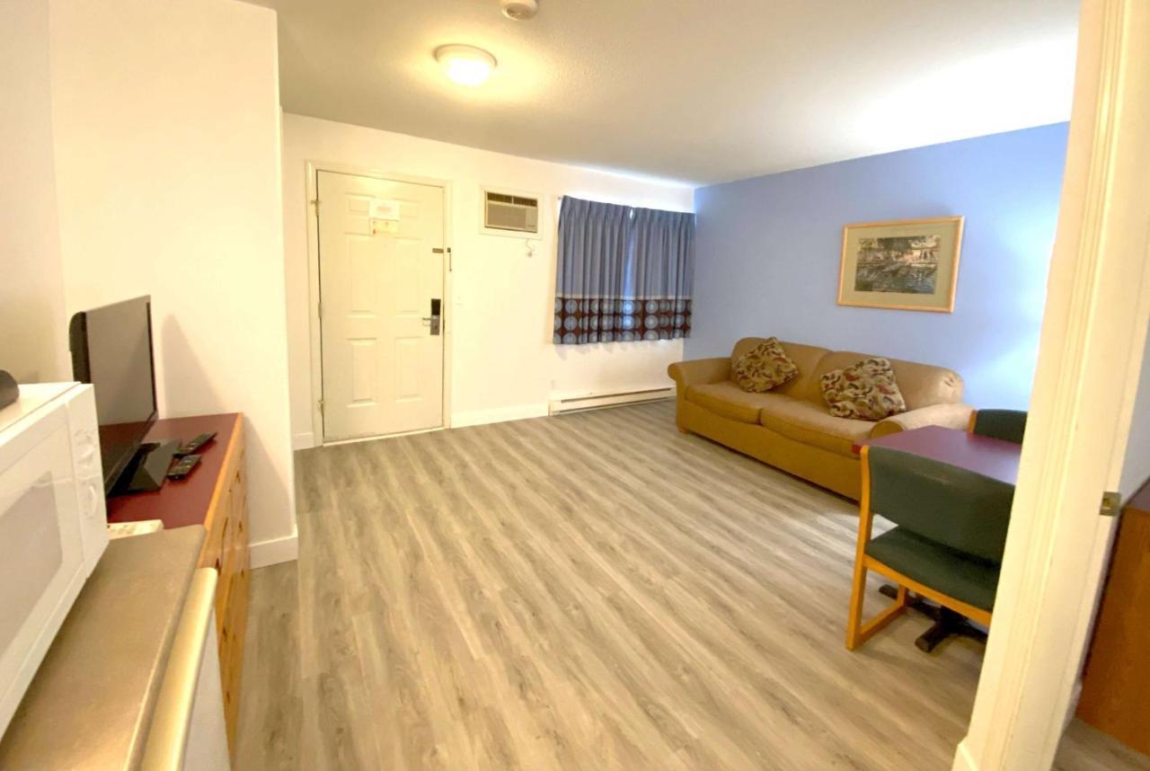 Super 8 By Wyndham Hotel Sicamous