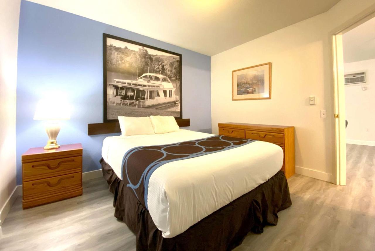 Super 8 By Wyndham Hotel Sicamous