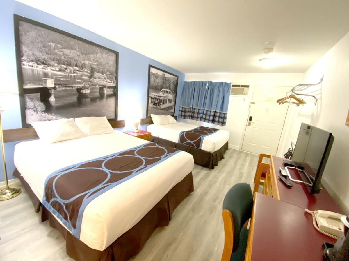 Super 8 By Wyndham Hotel Sicamous