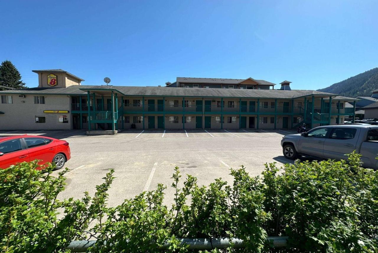 Hotel Super 8 By Wyndham Sicamous